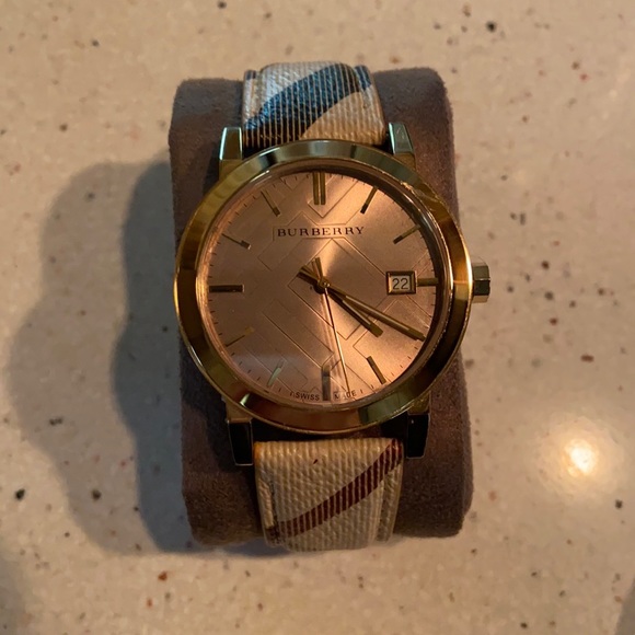 Only worn once. Great condition. - Picture 1 of 2